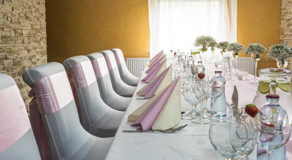 Hotel Polo Прешов Экстерьер фото