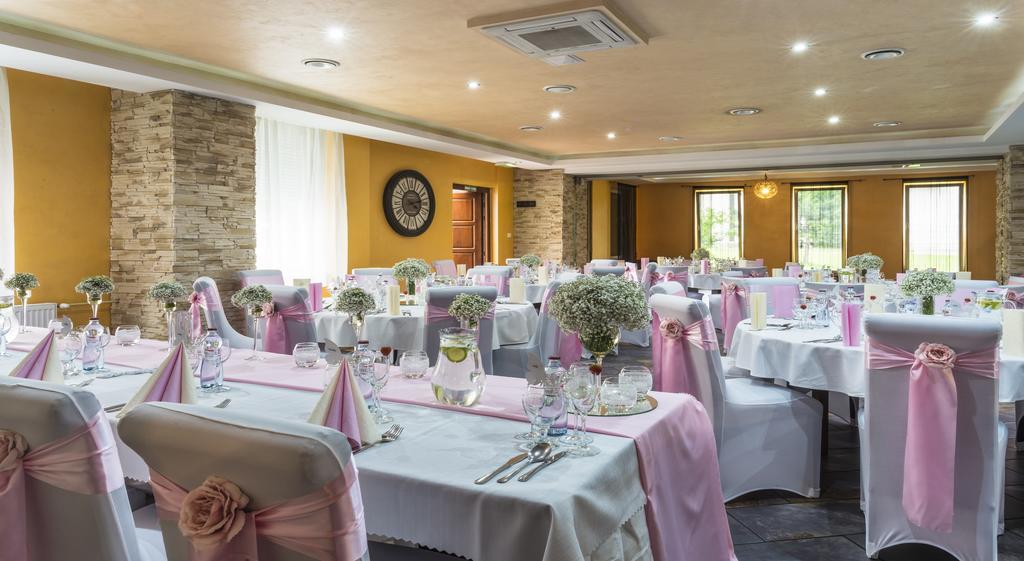 Hotel Polo Прешов Экстерьер фото