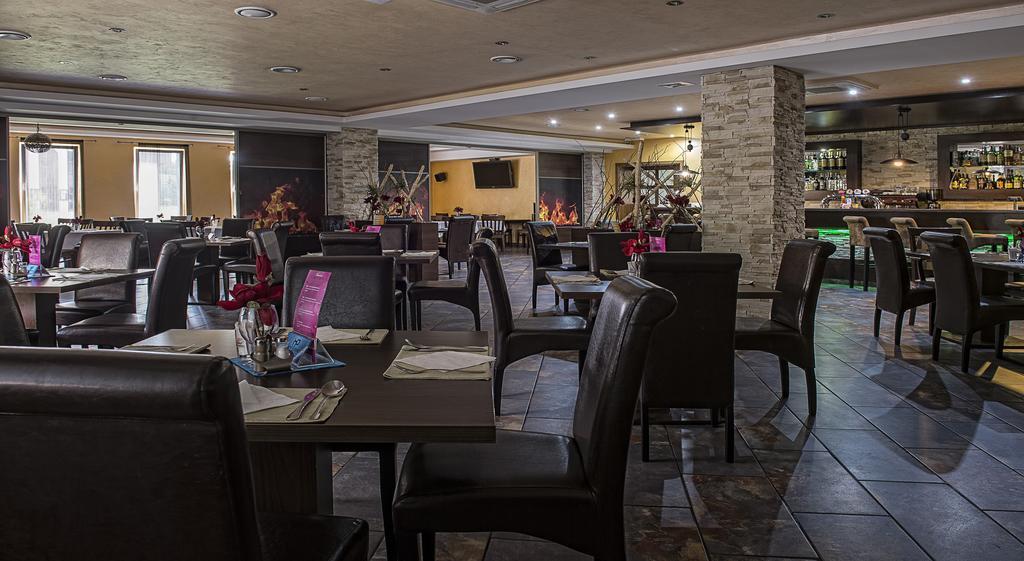 Hotel Polo Прешов Экстерьер фото